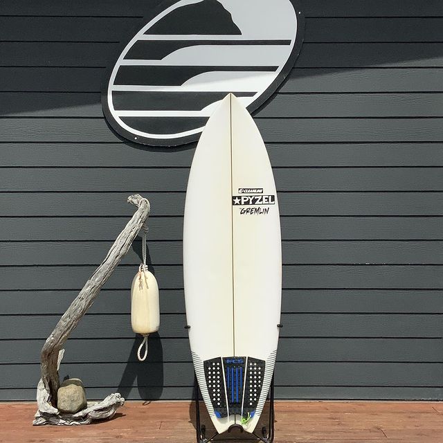 *Pyzel - Gremlin*
5’8” 20 x 2.5 | 31.6L
Tons of float for the smaller days. In good condition, no fins.
$469

This board is at our Seaside location.

USED12283 #usedsurfboards #boardporn #pyzelsurfboards @pyzelsurfboards